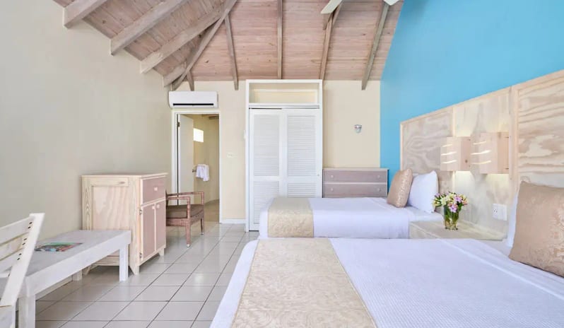 antigua-holidays-hawksbill-royal-palm-beachfront-room-doubles-interior
